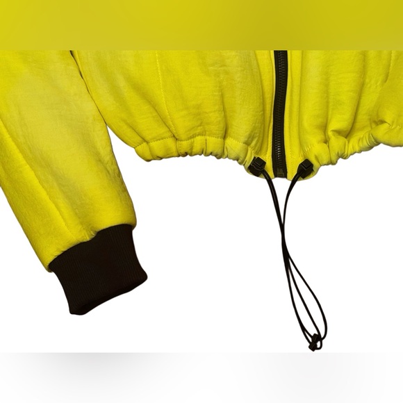 ᴡᴏᴍᴇɴ’s ᴋᴇɴɴᴇᴛʜ ᴄᴏʟᴇ ᴊᴀᴄᴋᴇᴛ | sɪᴢᴇ xs | ʟɪɢʜᴛʟʏ ᴡᴏʀɴ - Picture 5 of 5